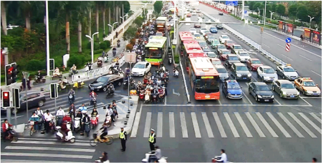 圖5 右轉(zhuǎn)機動車與待行區(qū)內(nèi)的非機動車產(chǎn)生沖突