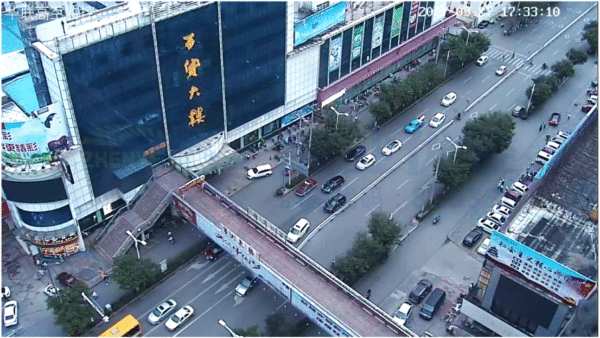 圖13 排隊(duì)長(zhǎng)度平均120米，只需等一次紅燈就能通過(guò)路口（優(yōu)化后）