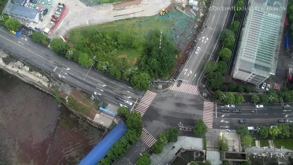 圖2 路口全景圖