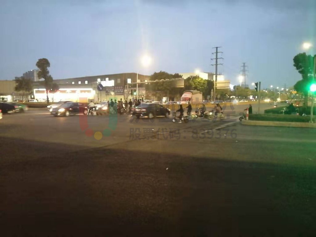 圖5 南進(jìn)口掉頭車輛與西南側(cè)行人沖突