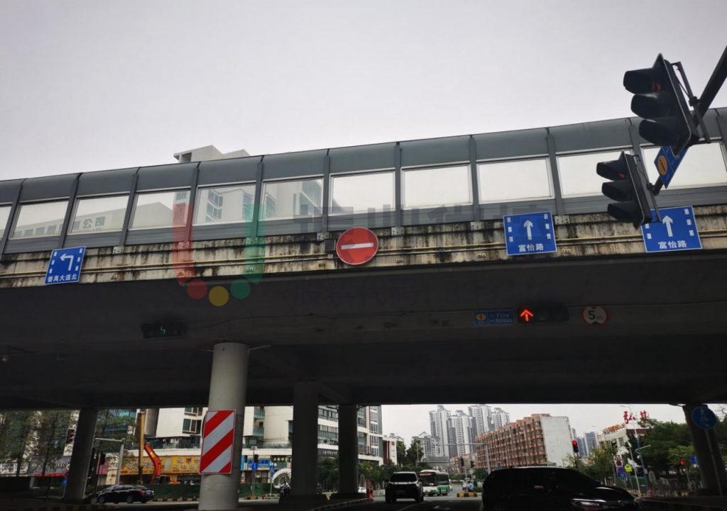 圖12 番禺-富華交叉口西進口增設(shè)標志圖