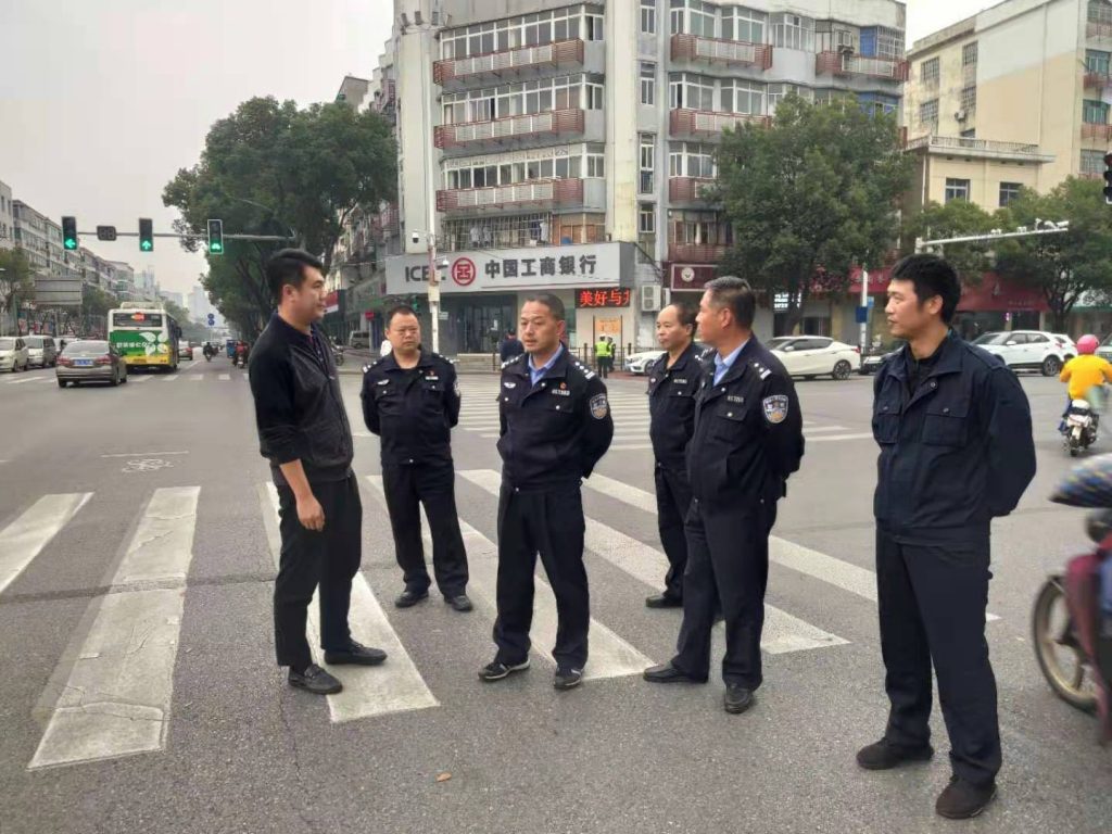 新建交警與配時(shí)中心交通工程師實(shí)地調(diào)研