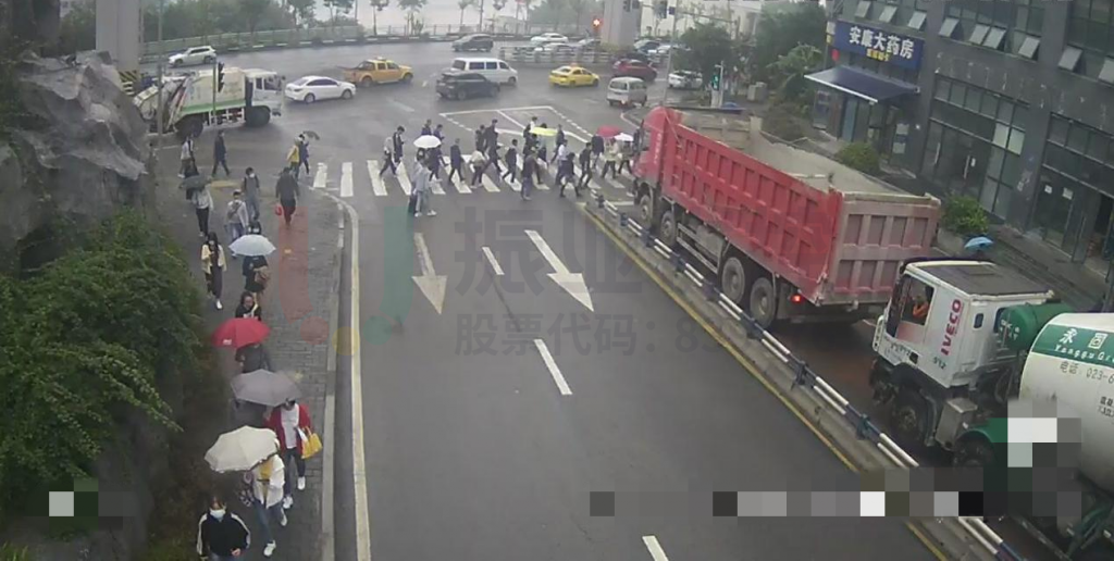 圖12 西進(jìn)口優(yōu)化后人行過(guò)街圖