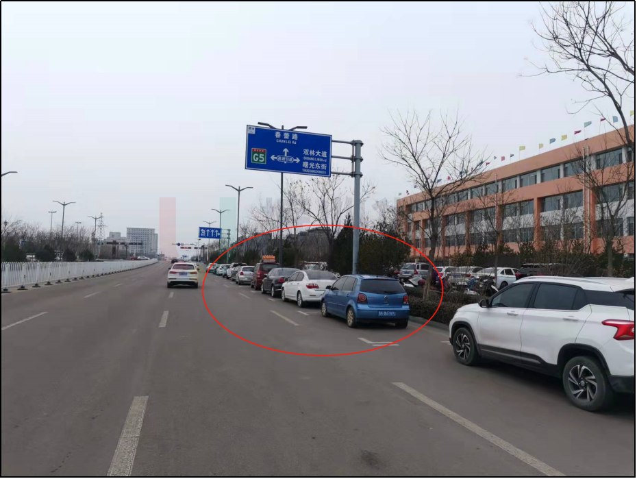 圖10 藝苑街、雙林大道機動車規(guī)范停入臨時停車位