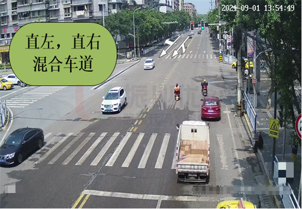 圖6-1 歇馬正街路口碚青路道路車道情況優(yōu)化前