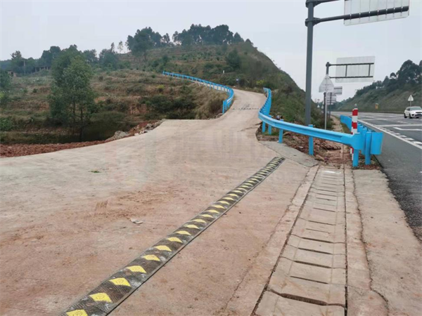 圖10 下坡路段增設(shè)減速帶