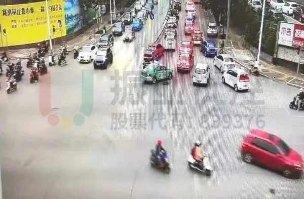 圖片3 會展路-越秀路路口優(yōu)化前