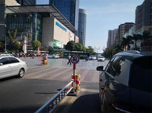 圖11 長(zhǎng)平-金環(huán)路口北進(jìn)口禁止掉頭（優(yōu)化后）