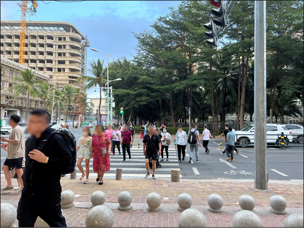 圖14 行人有序過街