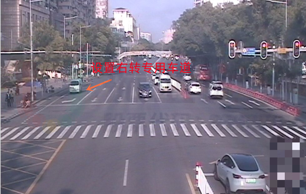 圖12 北進(jìn)口設(shè)置右轉(zhuǎn)專用道